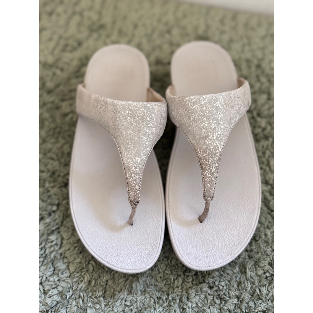 FitFlop Lulu‎ Metallic Champagne Thong Sandals US 9 Microwobbleboard